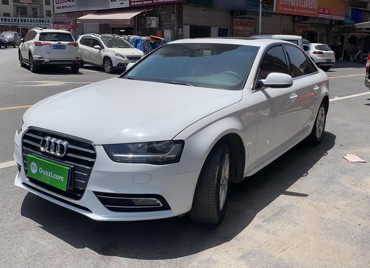 奥迪A4L 2013款 30 TFSI 手动舒适型