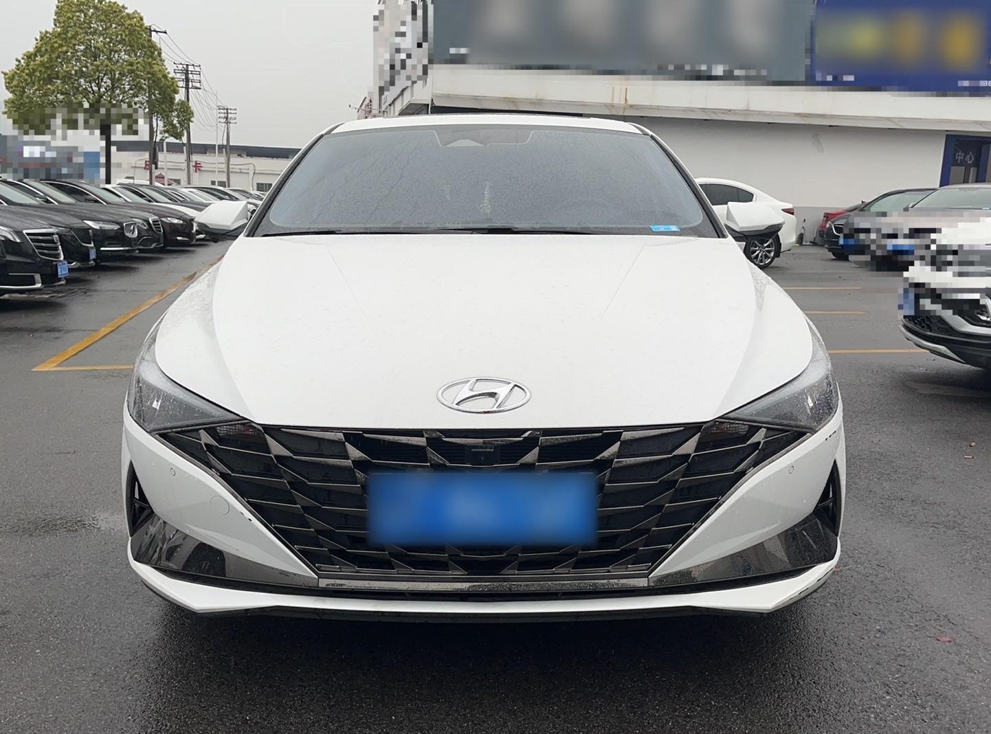 现代 伊兰特 2021款 1.5L LUX尊贵版