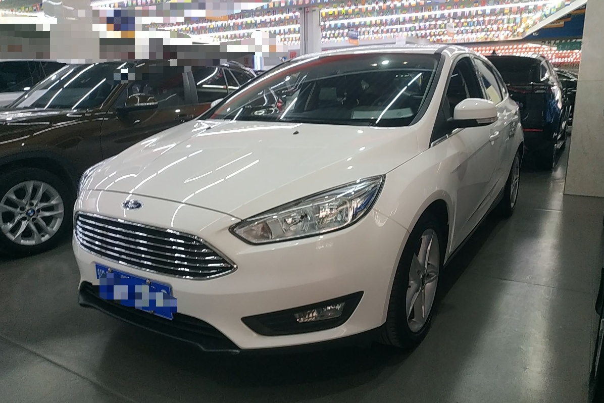 福特 福克斯 2020款 两厢经典 1.5L 自动风尚型