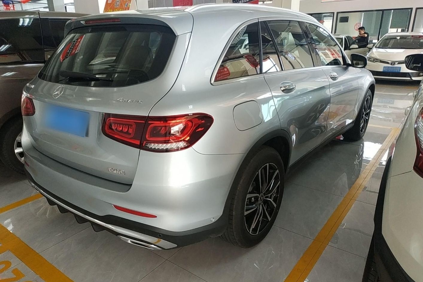 奔驰GLC级 2022款 改款二 GLC 260 L 4MATIC 豪华型