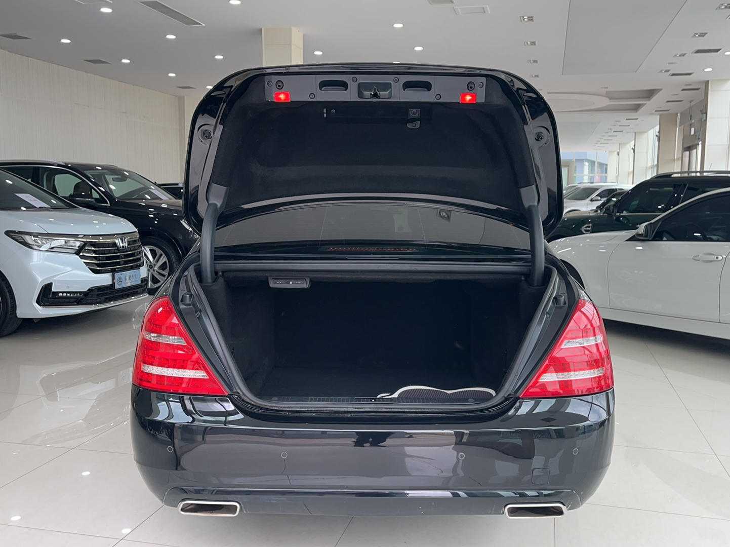 奔驰S级 2012款 S 300 L 商务型 Grand Edition(进口)
