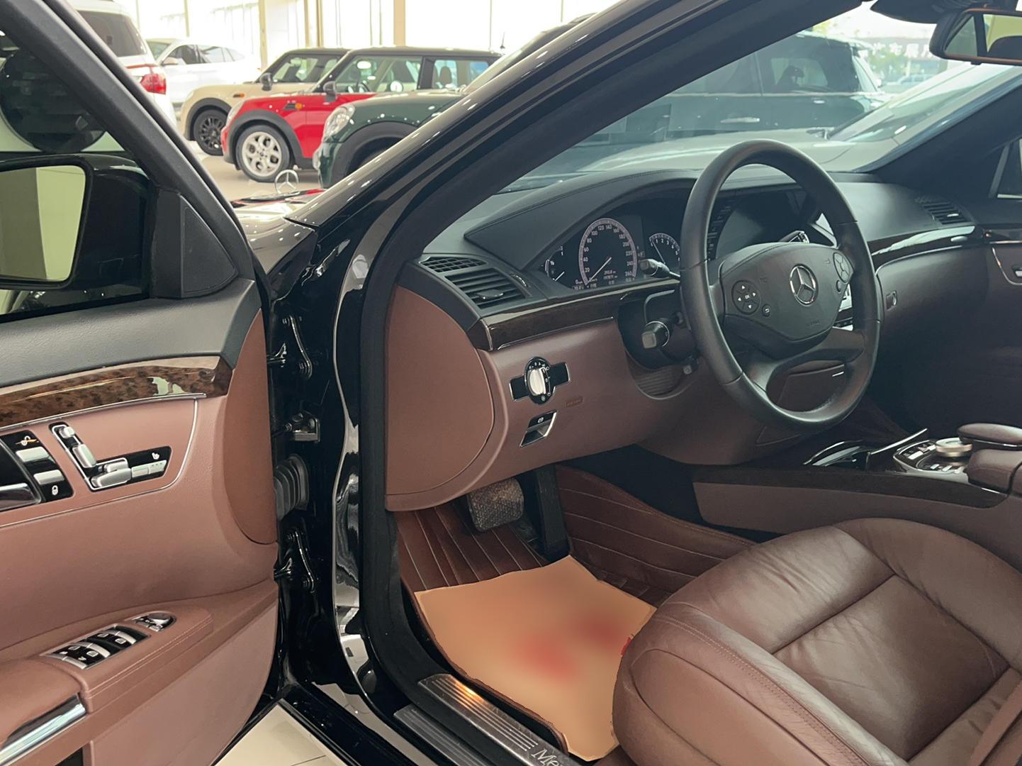 奔驰S级 2012款 S 300 L 商务型 Grand Edition(进口)