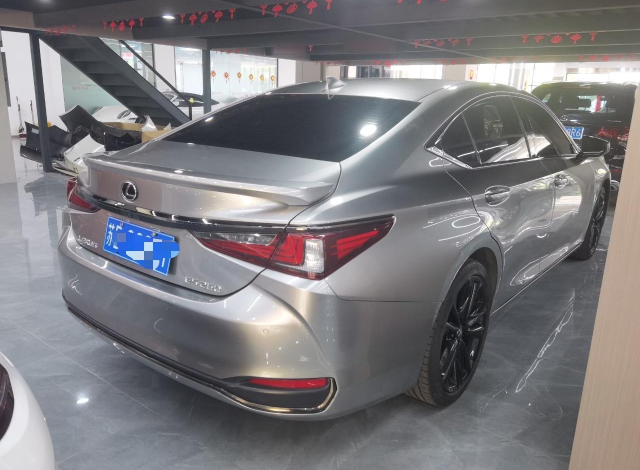 雷克萨斯ES 2021款 260 F SPORT