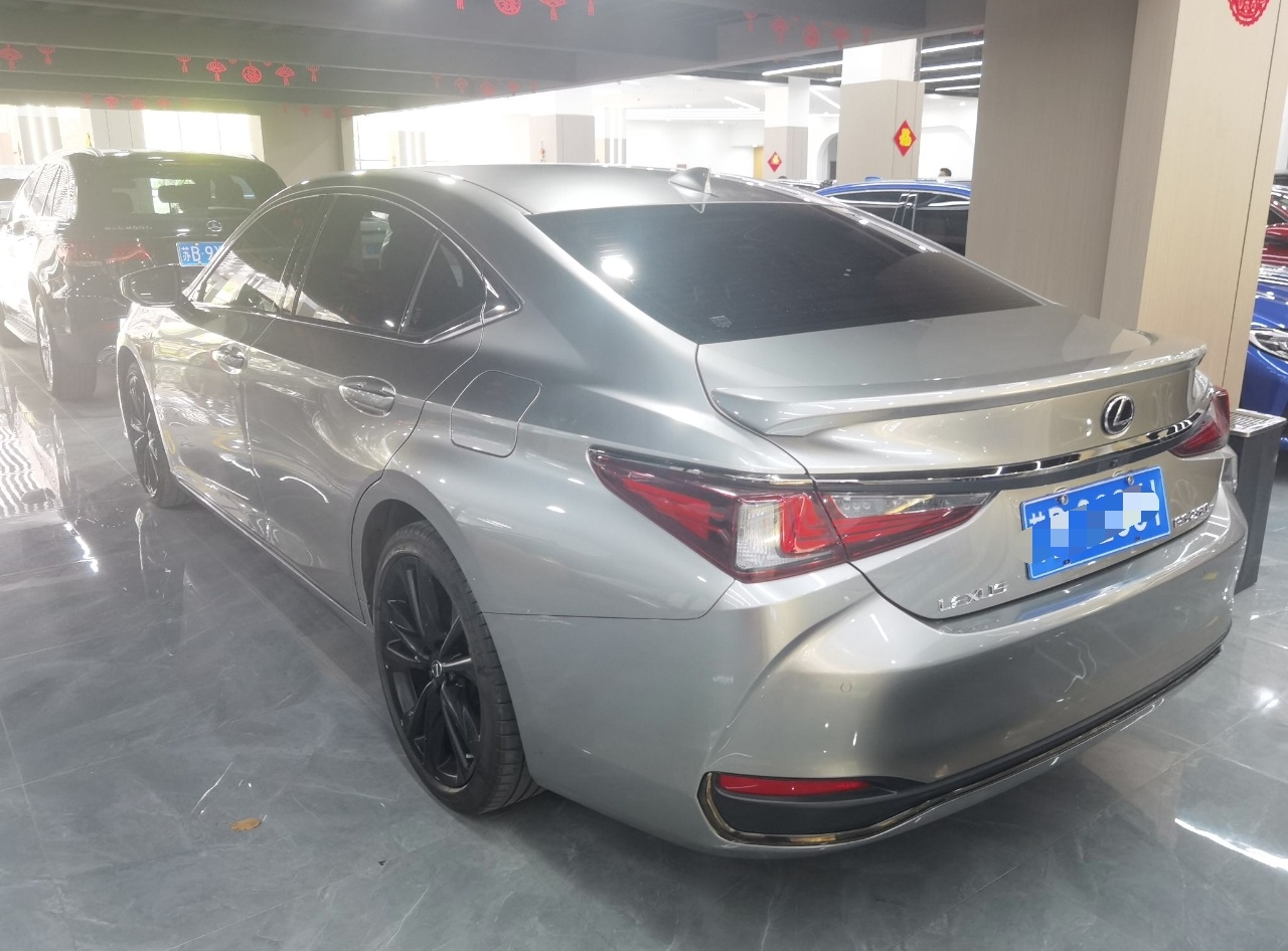 雷克萨斯ES 2021款 260 F SPORT