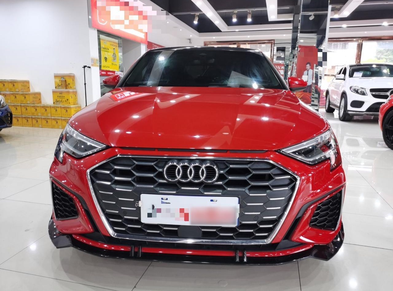 奥迪A3 2022款 Sportback 35 TFSI RS套件燃速型