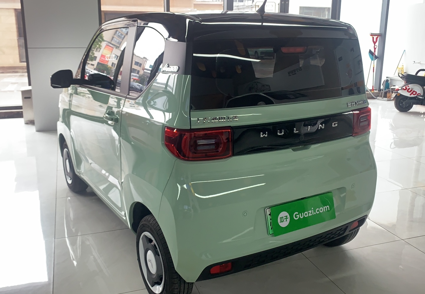 五菱汽车 宏光MINI EV 2022款 马卡龙臻享款 磷酸铁锂