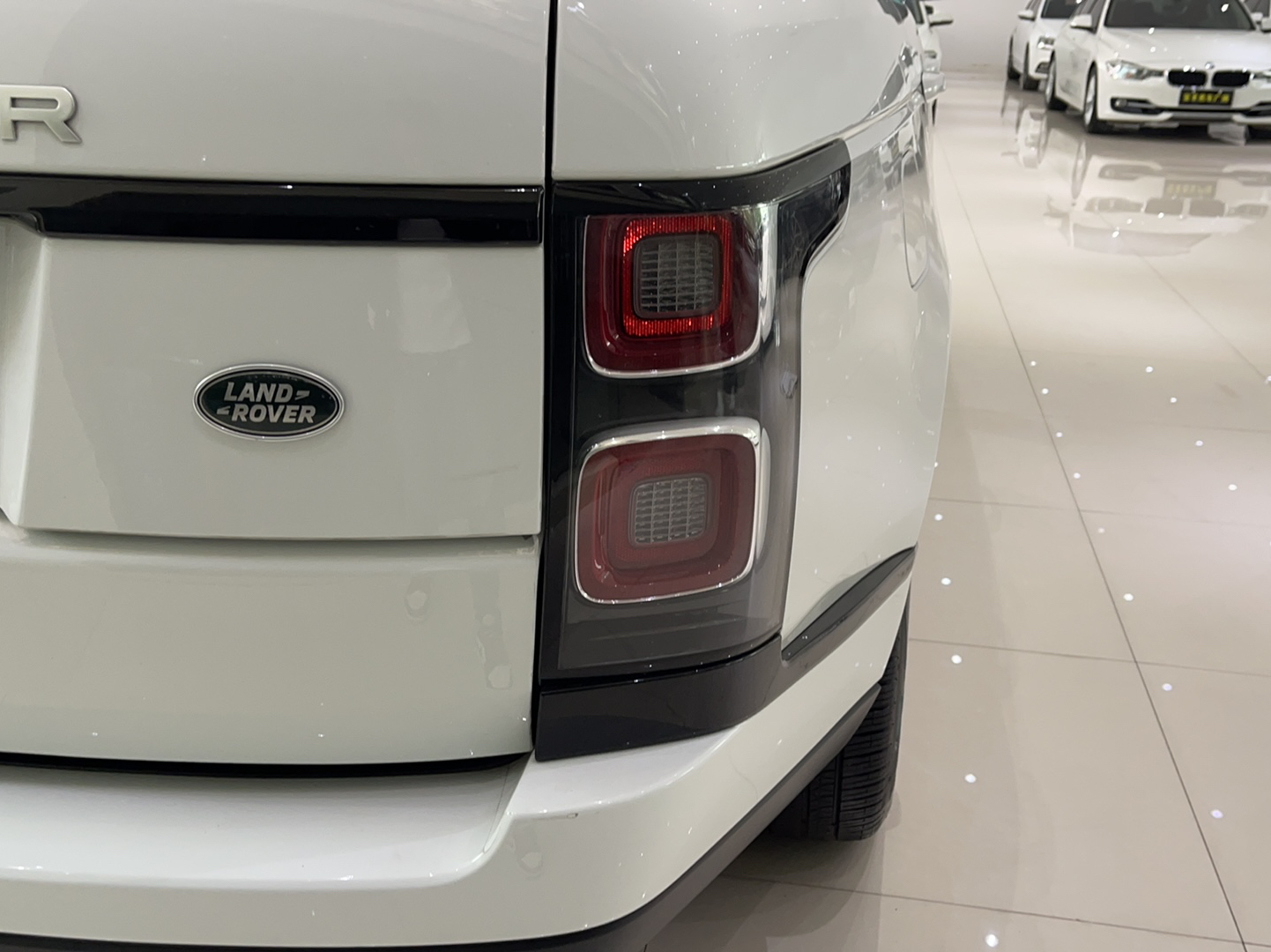 路虎 揽胜 2018款 3.0 V6 SC Vogue 传世版(进口)