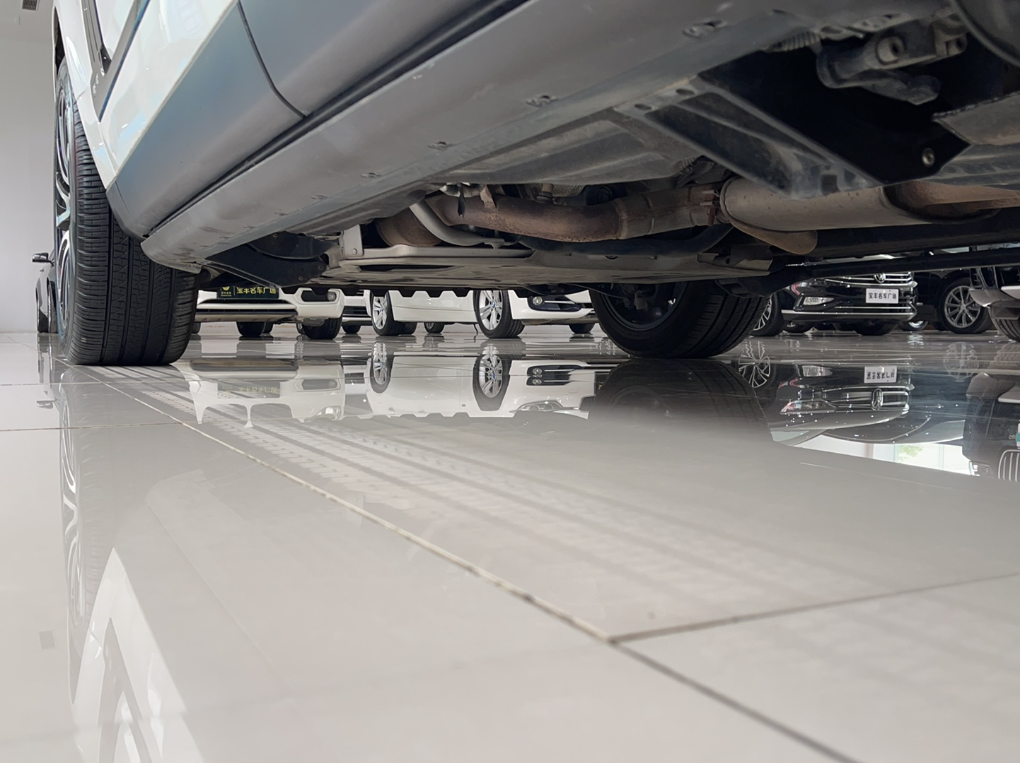 路虎 揽胜 2018款 3.0 V6 SC Vogue 传世版(进口)