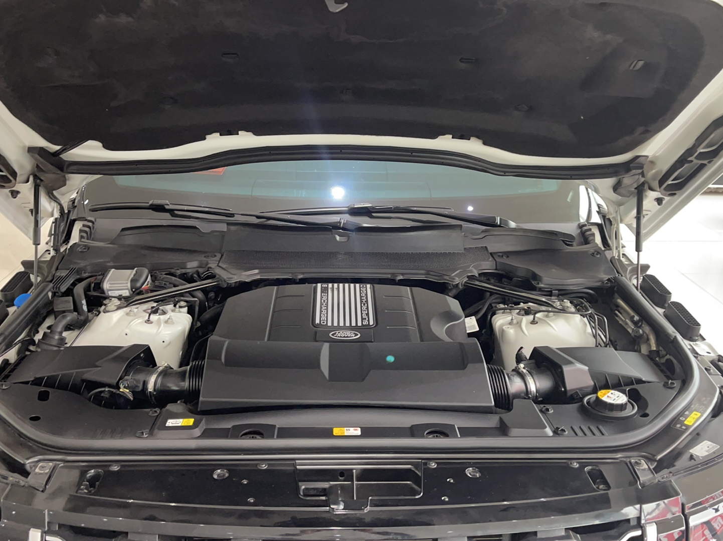 路虎 揽胜 2018款 3.0 V6 SC Vogue 传世版(进口)