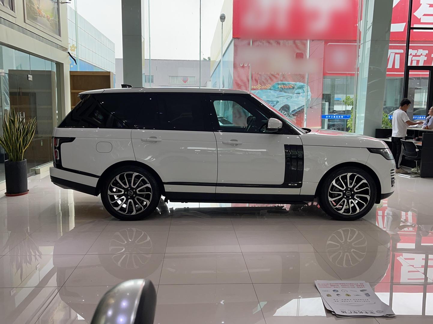 路虎 揽胜 2018款 3.0 V6 SC Vogue 传世版(进口)