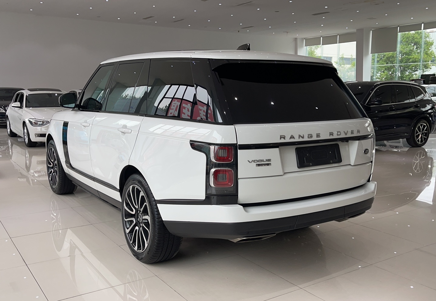 路虎 揽胜 2018款 3.0 V6 SC Vogue 传世版(进口)