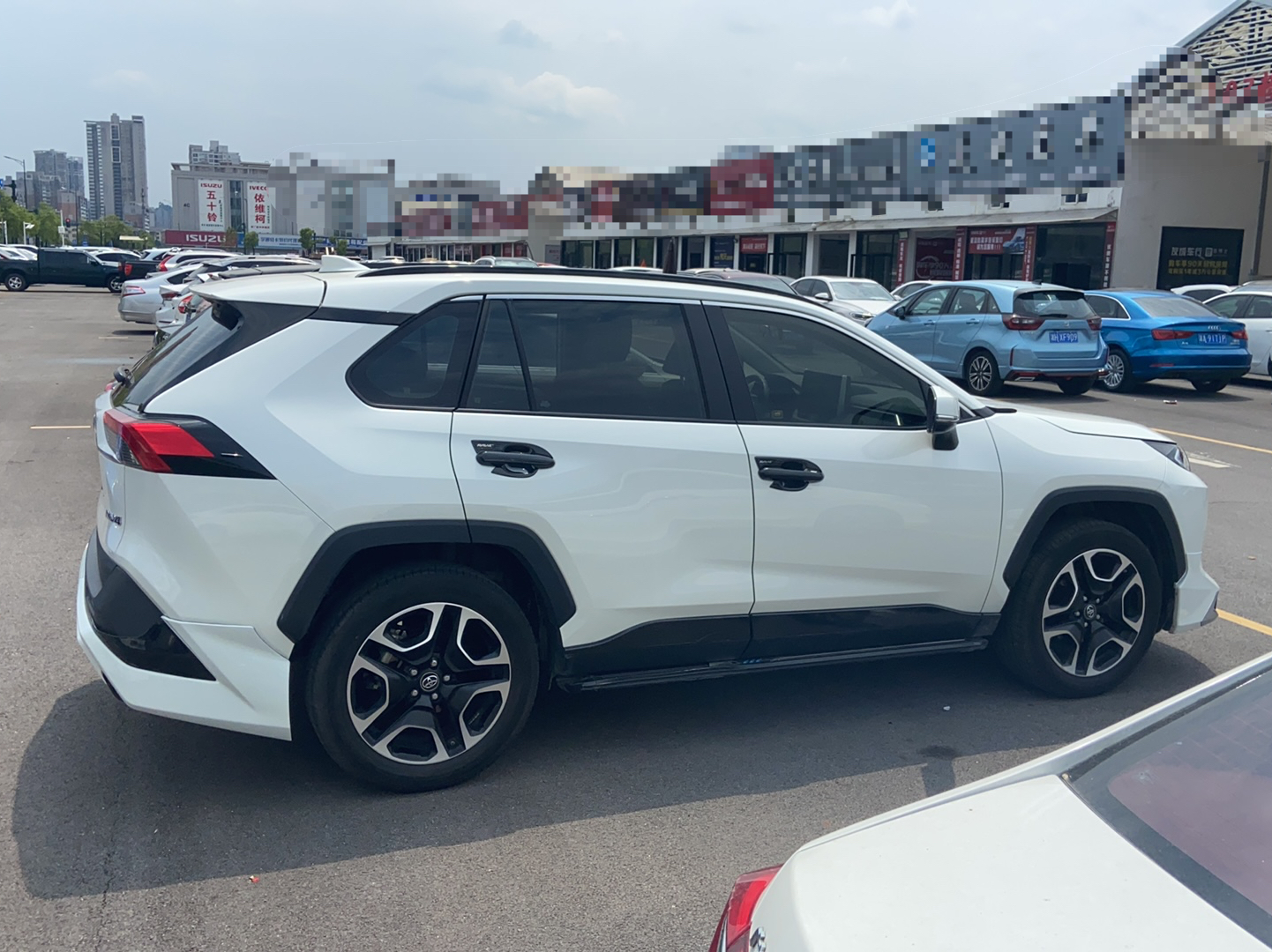 丰田 RAV4 2020款 2.0L CVT两驱尊贵版