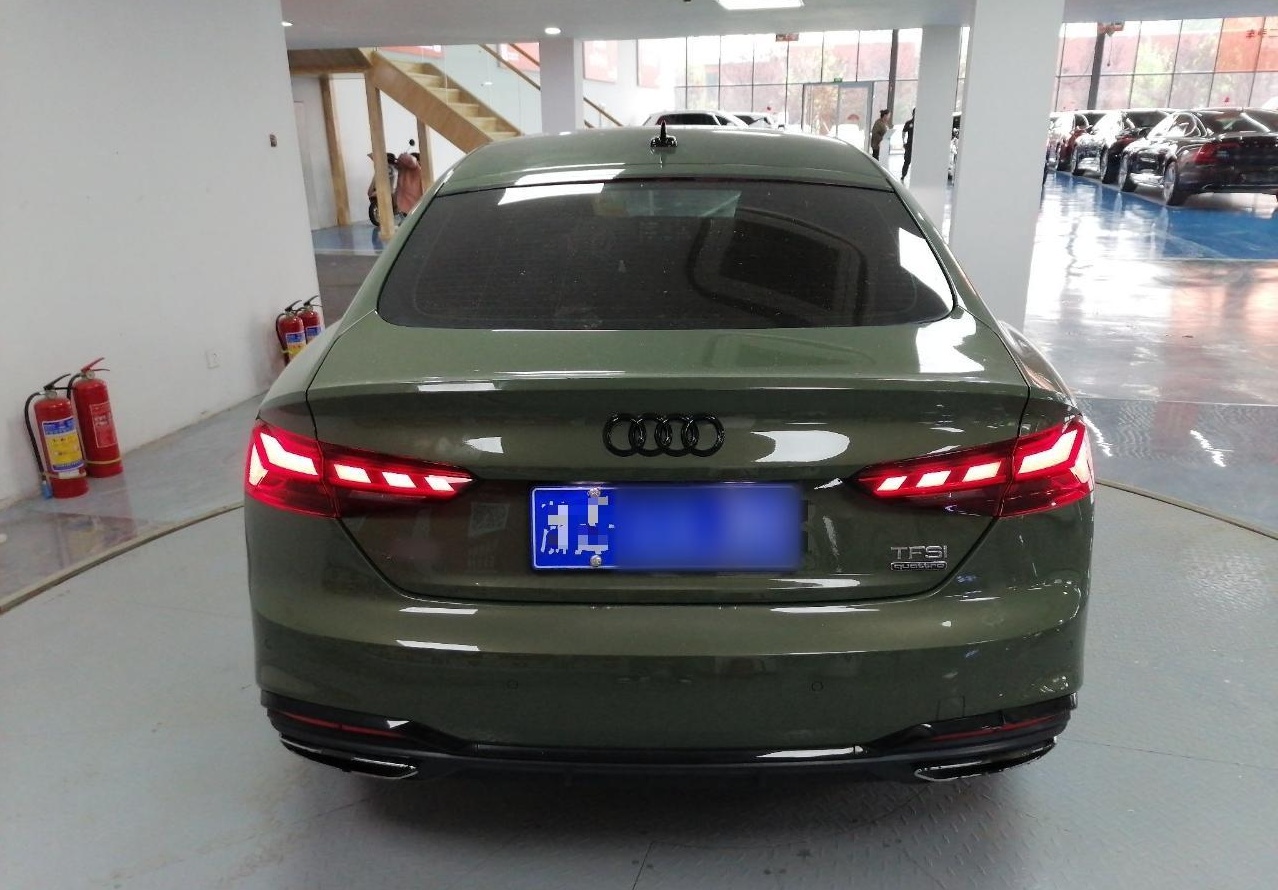 奥迪A5 2021款 Sportback 40 TFSI quattro 豪华动感型(进口)