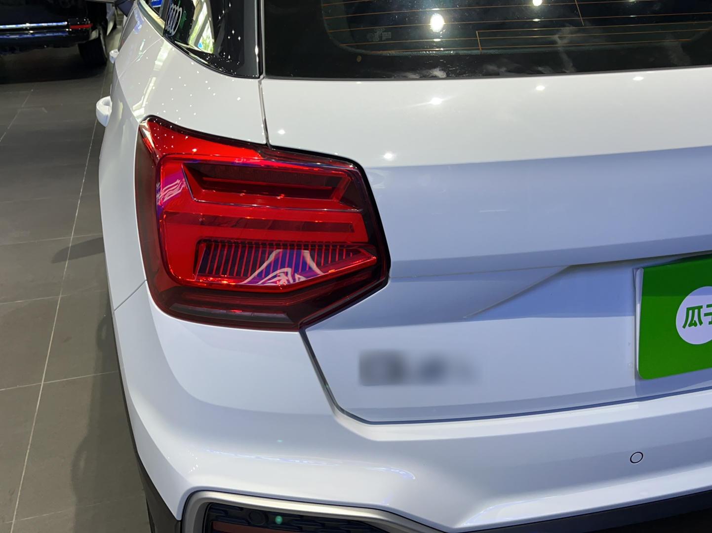 奥迪Q2L 2022款 35 TFSI 时尚致雅型