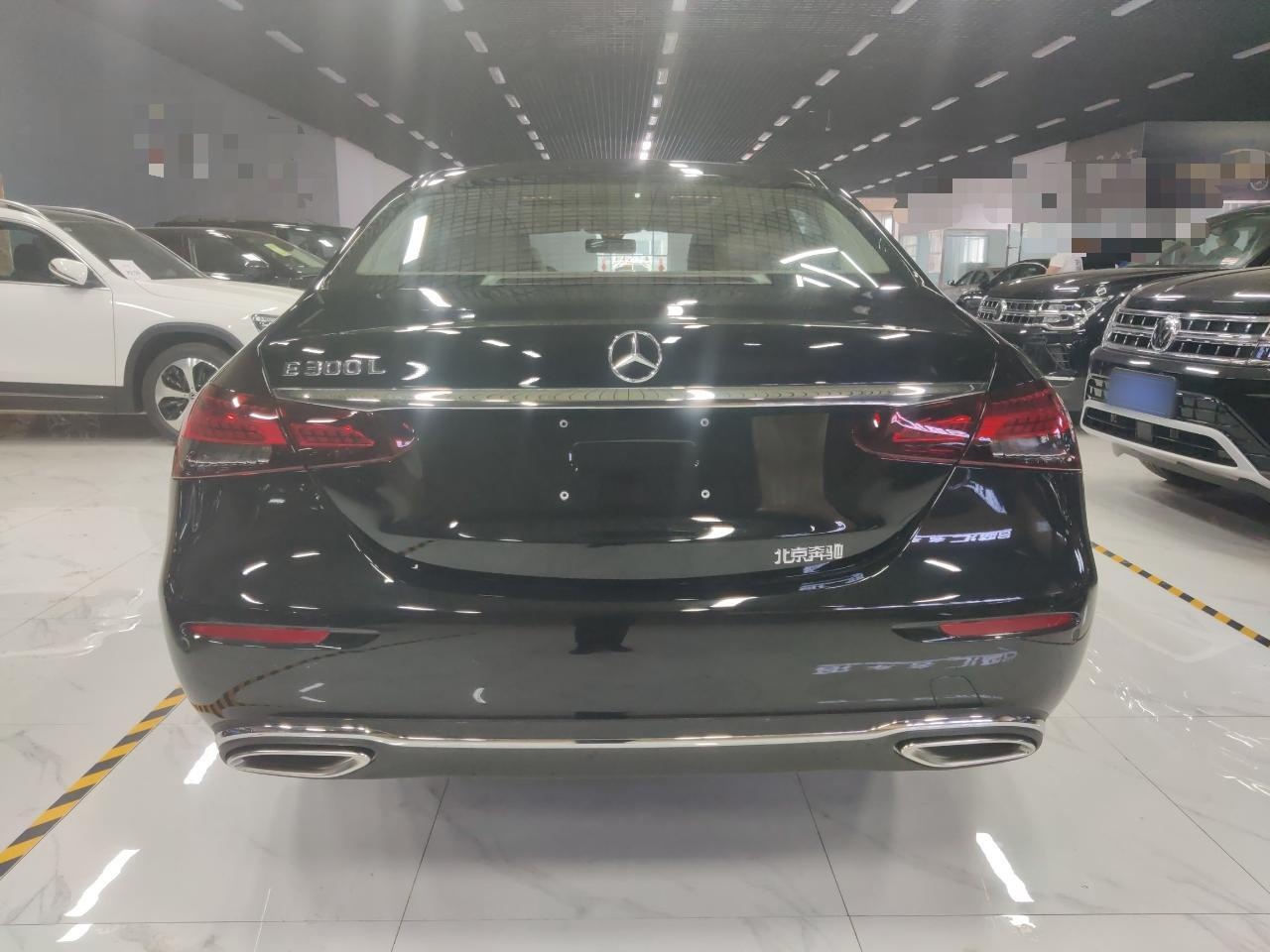 奔驰E级 2023款 E 300 L 豪华型