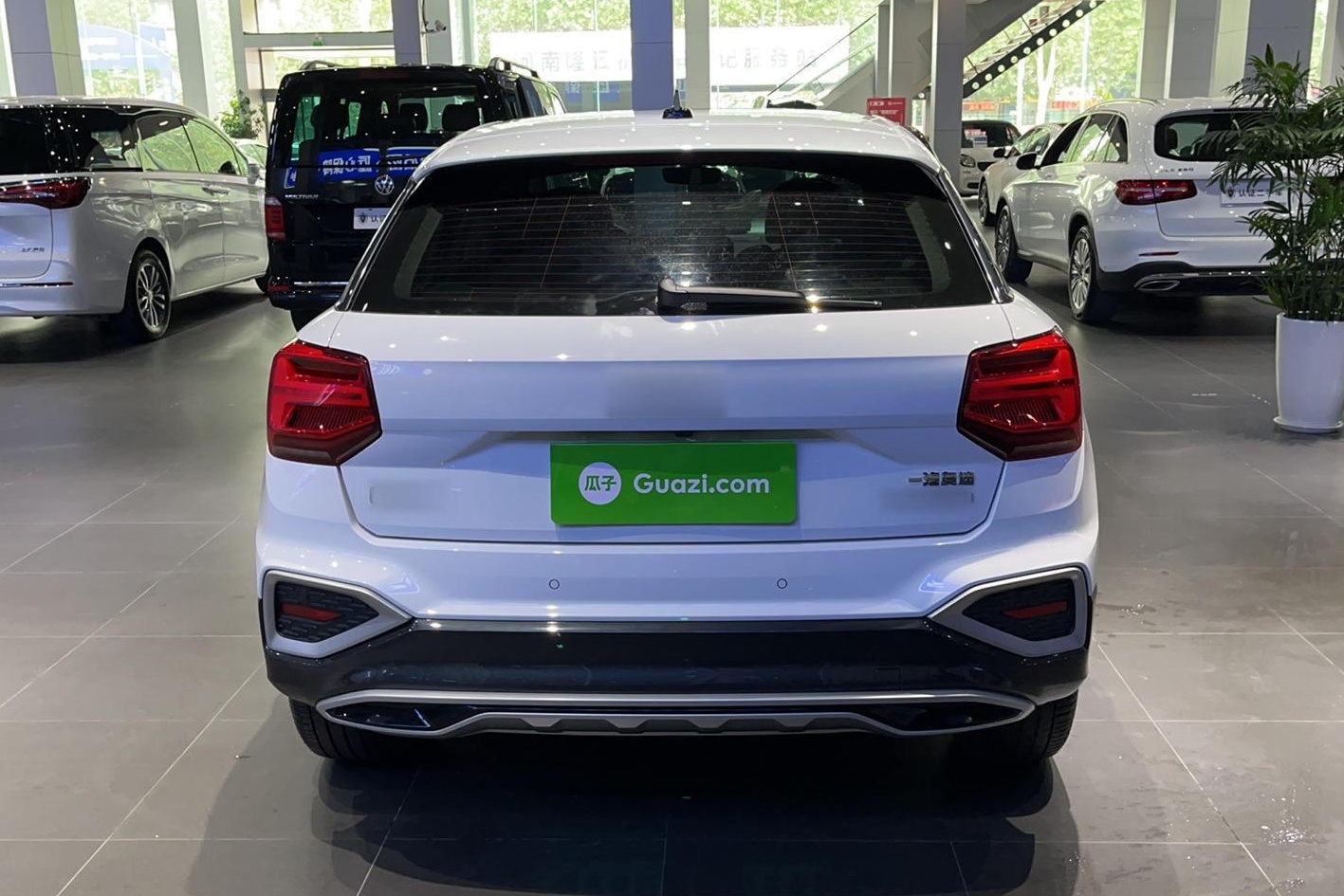 奥迪Q2L 2022款 35 TFSI 时尚致雅型