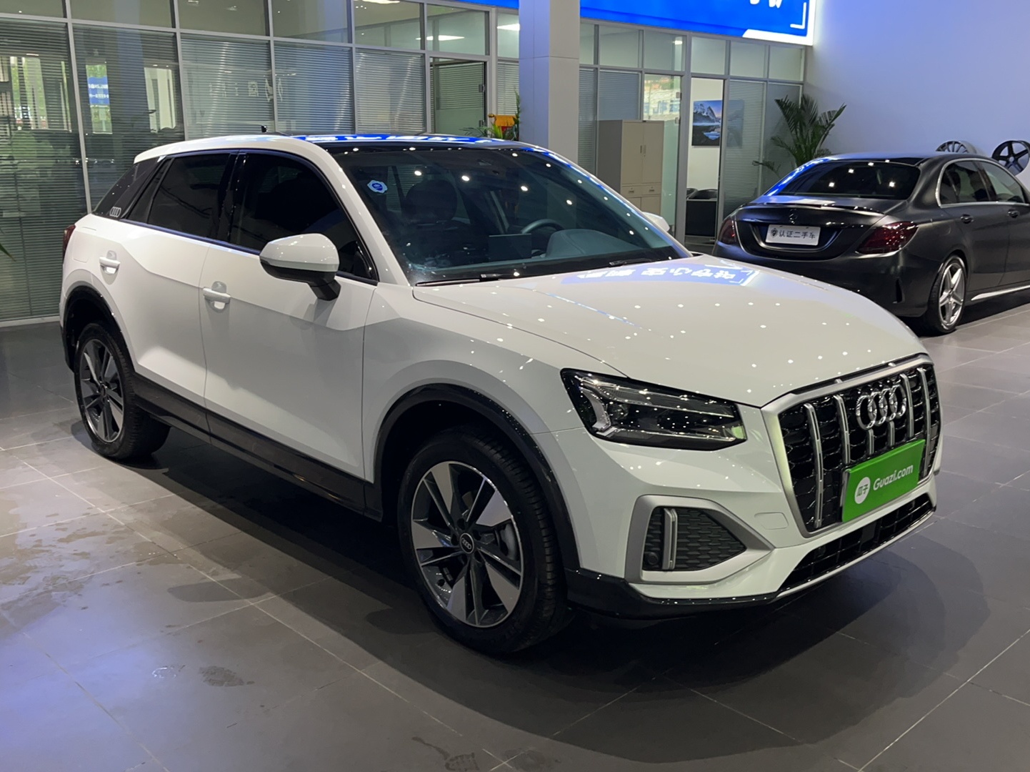 奥迪Q2L 2022款 35 TFSI 时尚致雅型