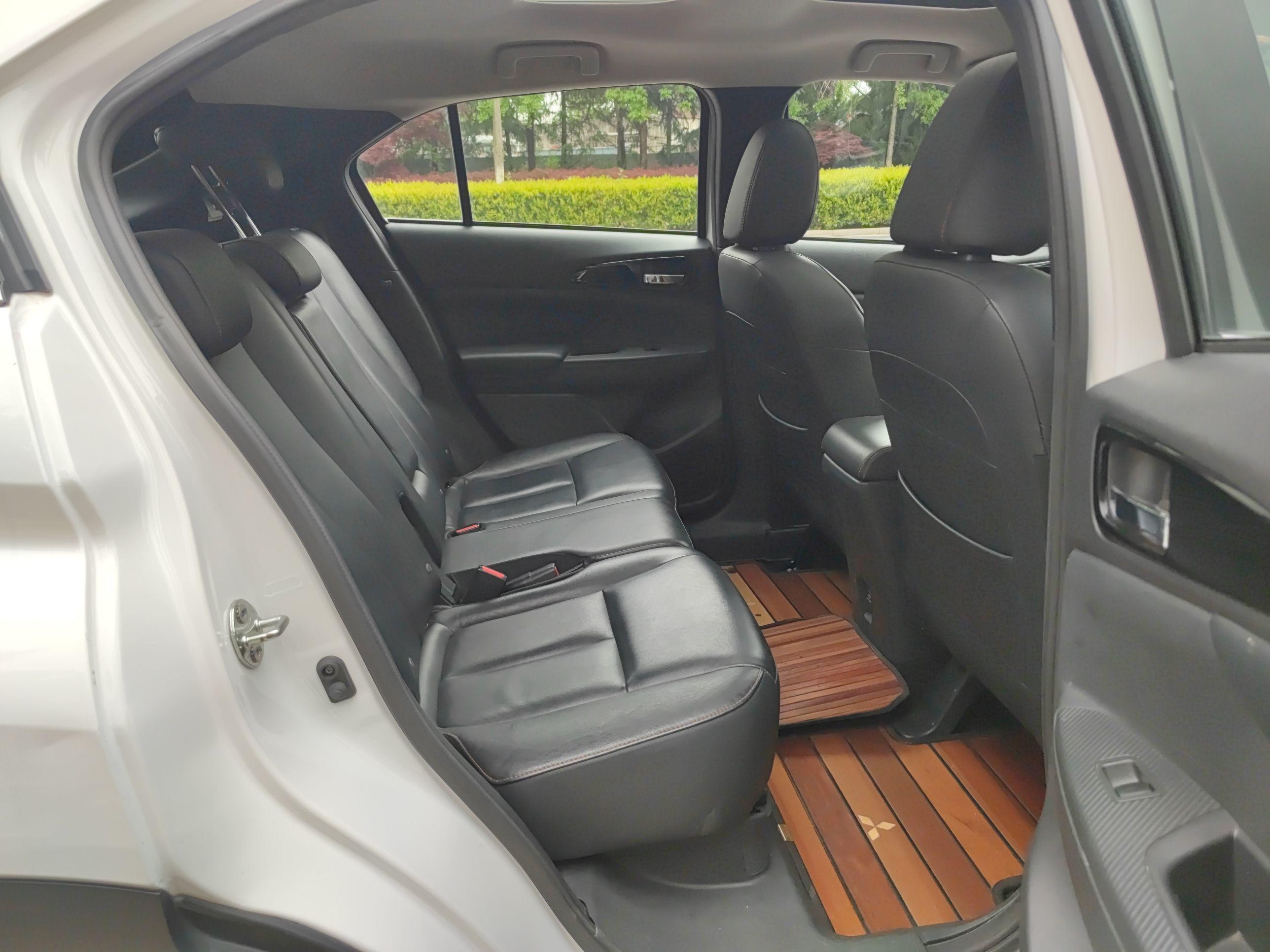 三菱 奕歌 2018款 1.5T CVT两驱梦想版