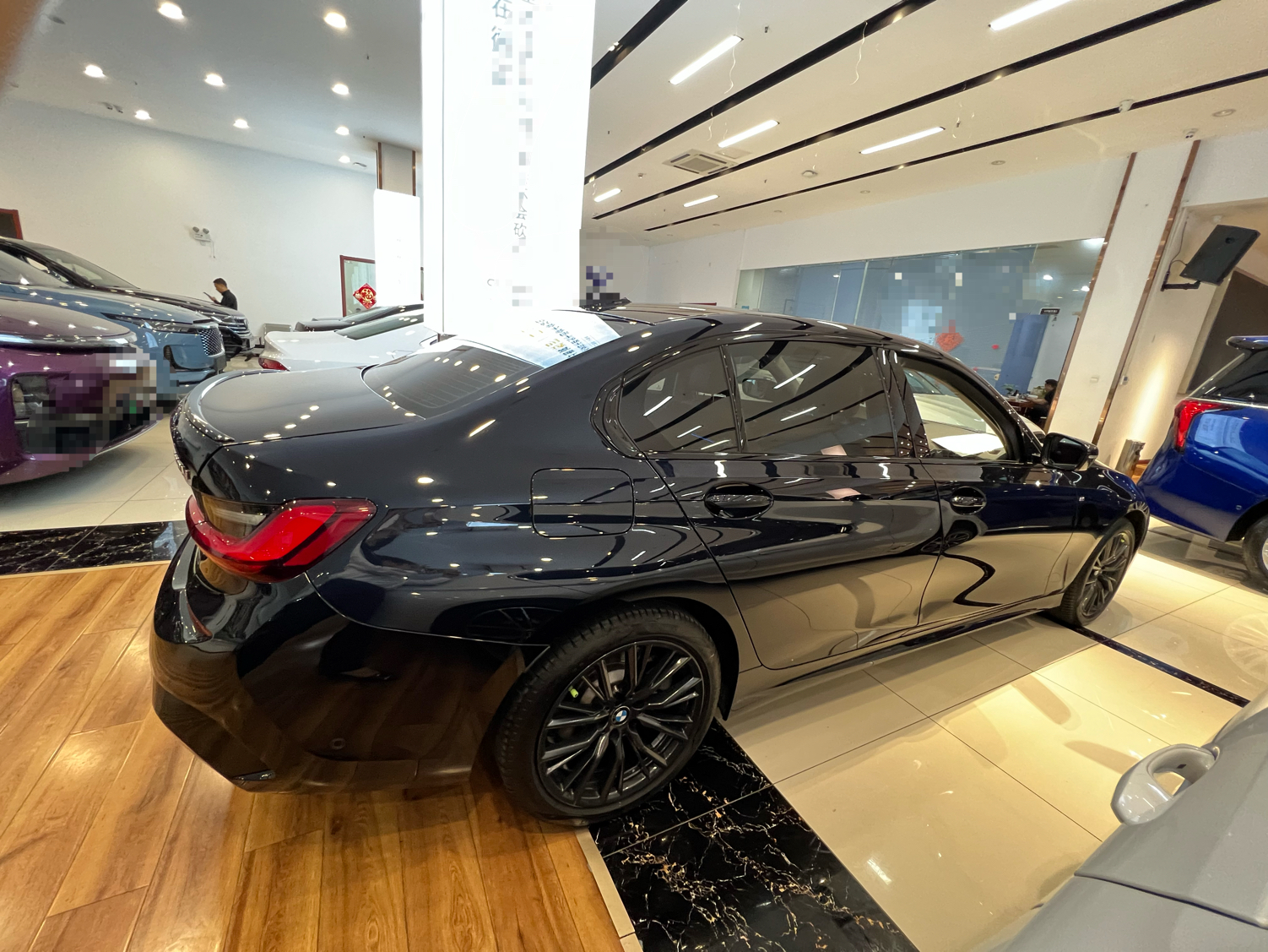 宝马3系 2022款 330Li xDrive M运动曜夜套装