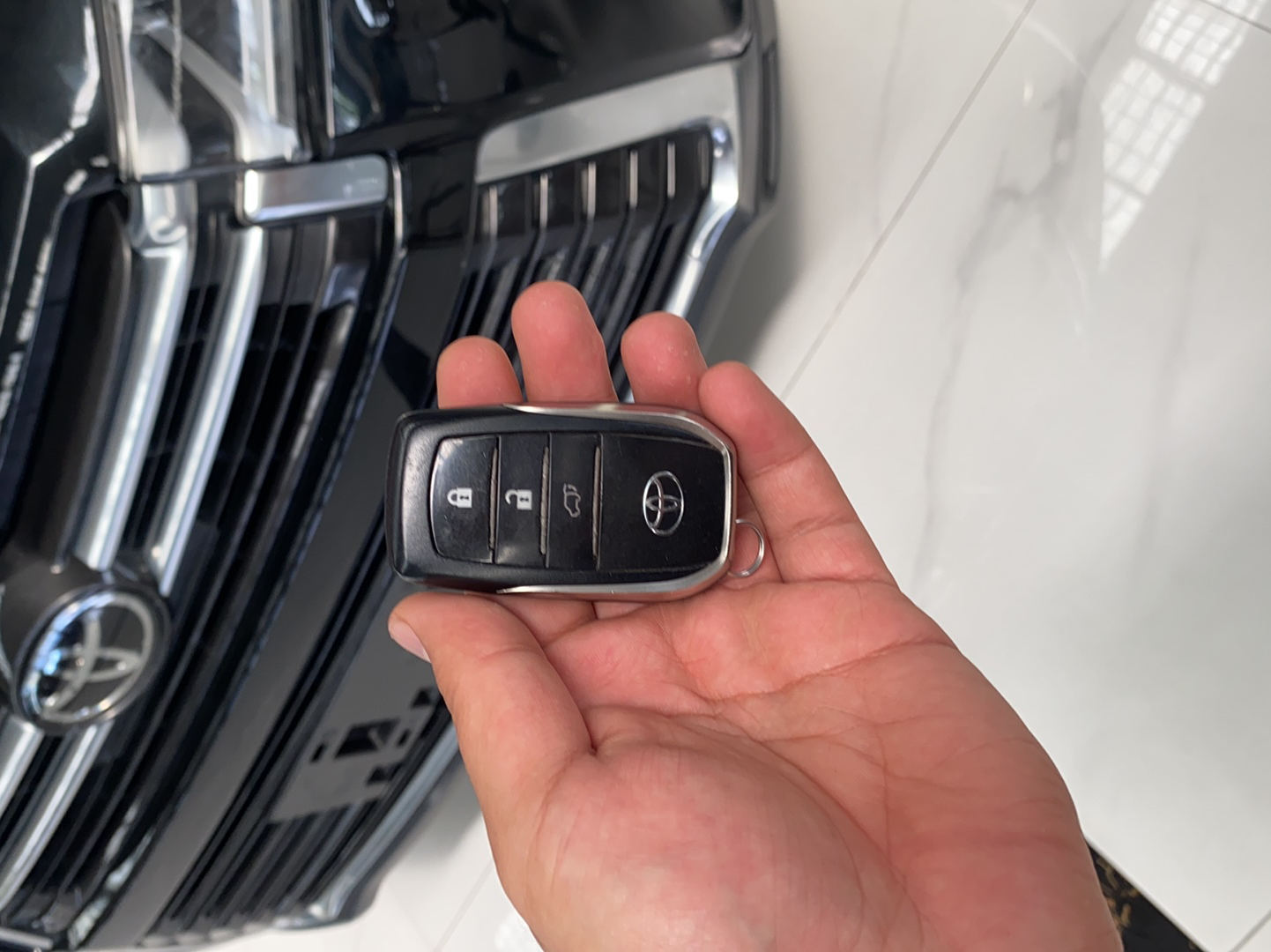 丰田 汉兰达 2018款 2.0T 四驱尊贵版 7座 国V