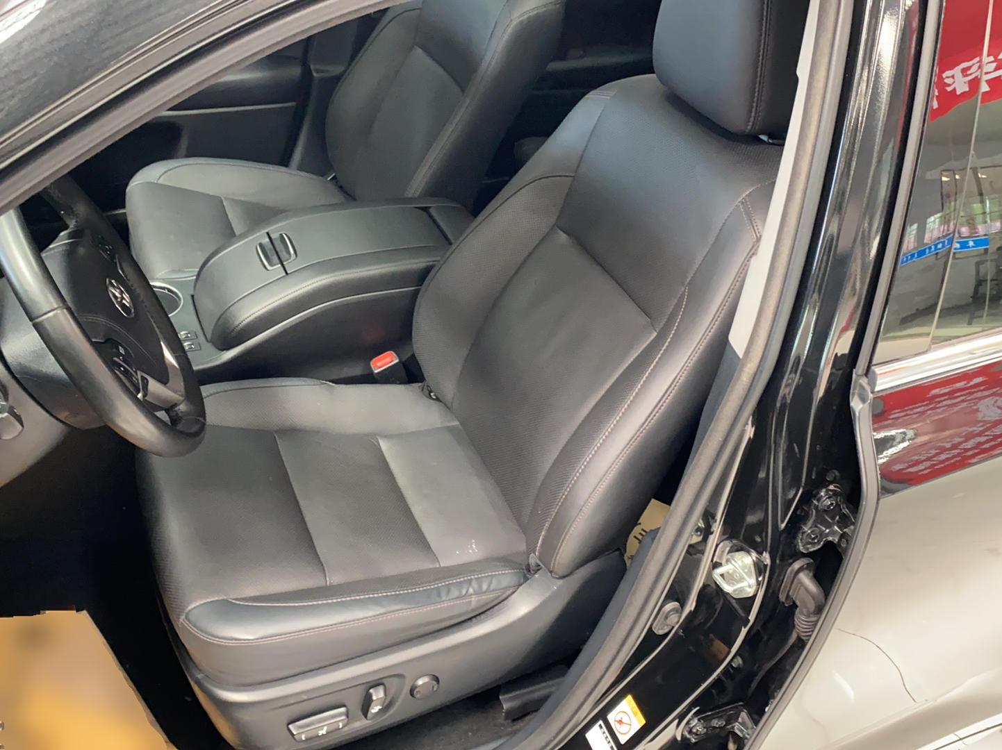 丰田 汉兰达 2018款 2.0T 四驱尊贵版 7座 国V