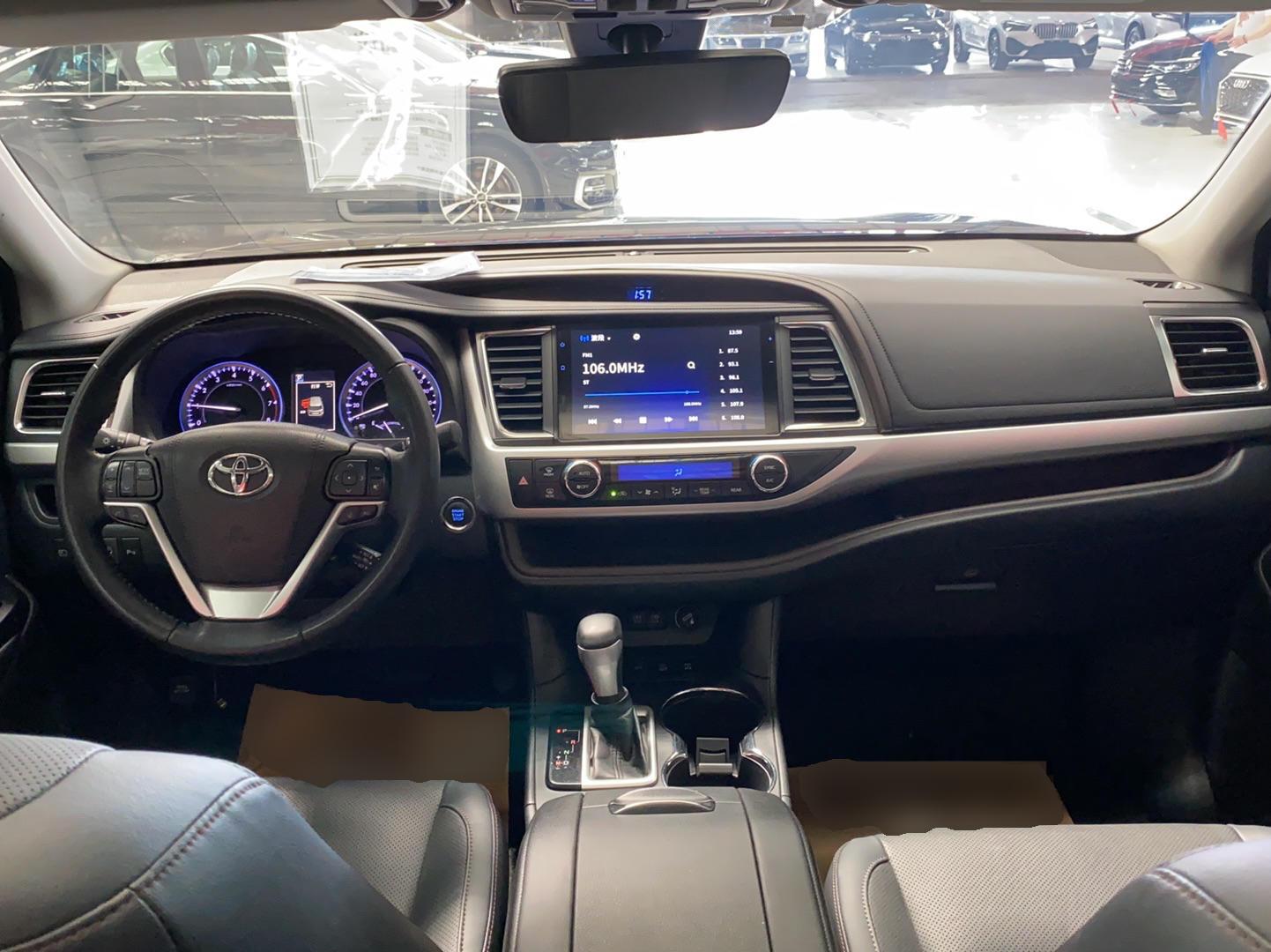 丰田 汉兰达 2018款 2.0T 四驱尊贵版 7座 国V