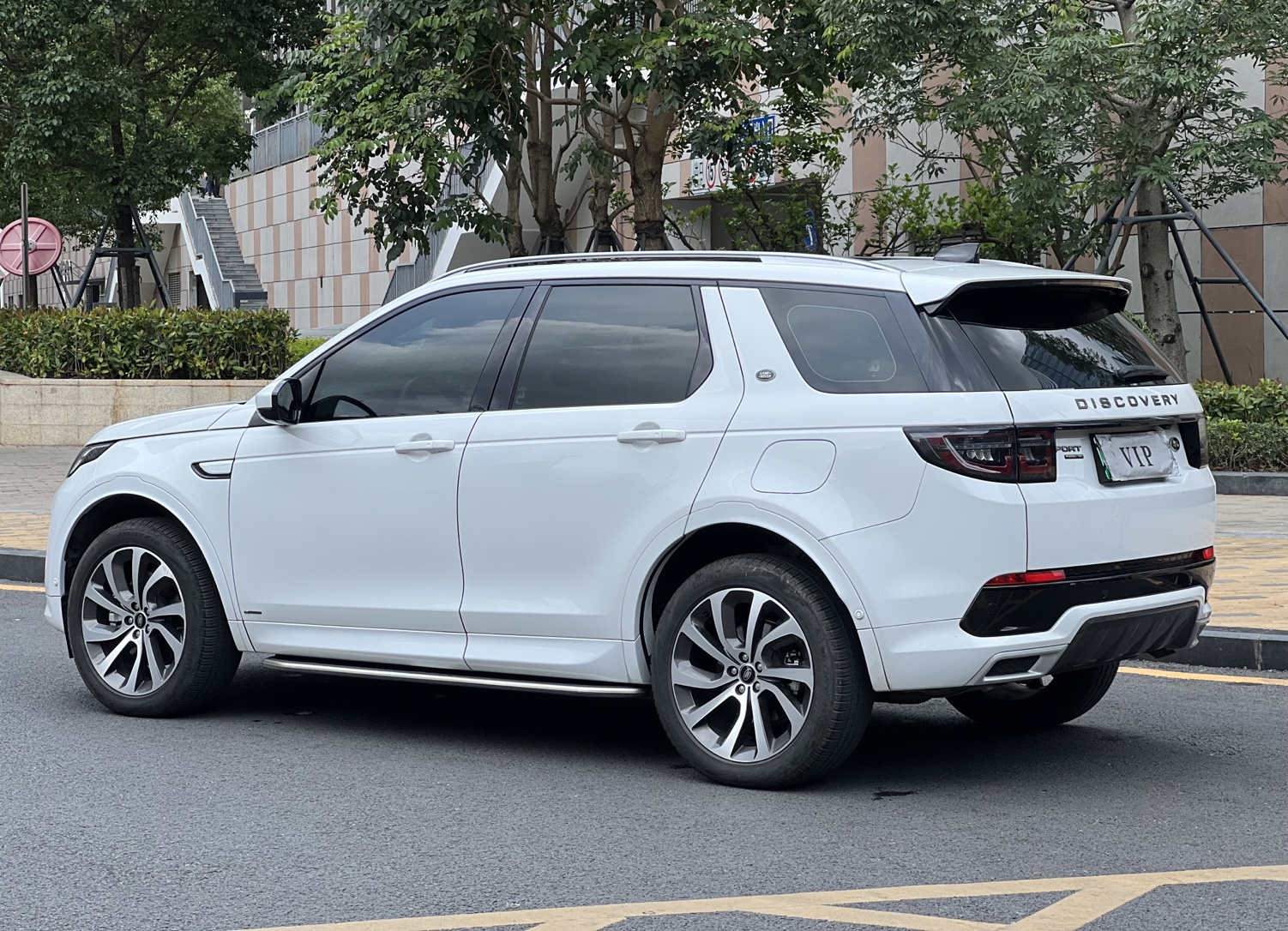 路虎 发现运动版新能源 2021款 P300e 性能科技版