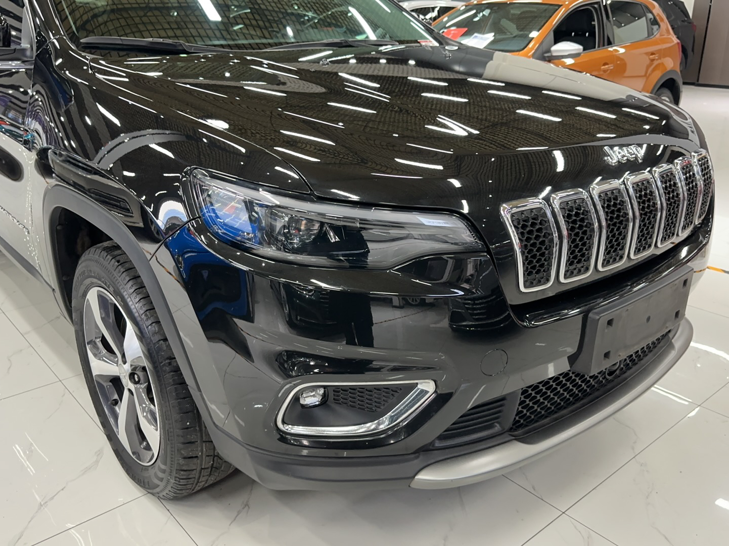 Jeep 自由光 2019款 2.0T 四驱探享版 自动驾驶智慧包 国V