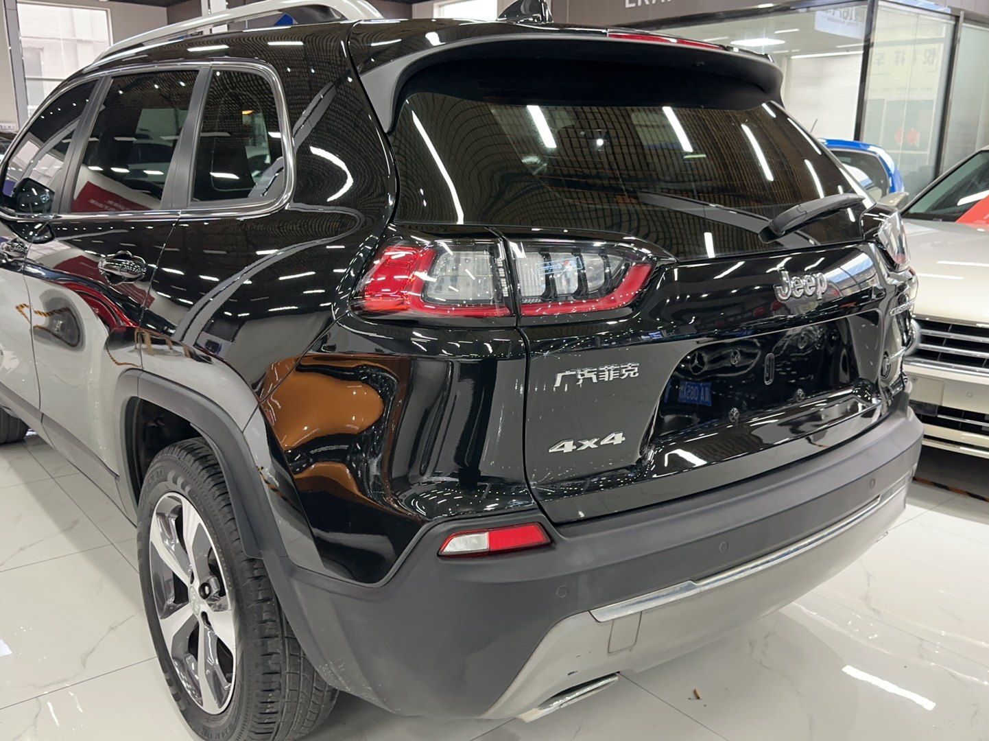 Jeep 自由光 2019款 2.0T 四驱探享版 自动驾驶智慧包 国V