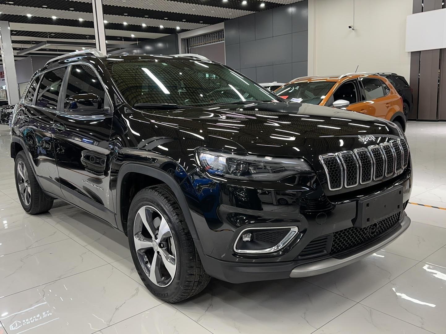 Jeep 自由光 2019款 2.0T 四驱探享版 自动驾驶智慧包 国V