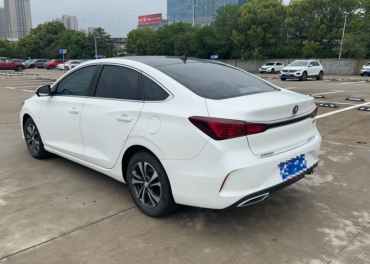 长安 逸动 2021款 PLUS 蓝鲸NE 1.4T GDI DCT尊贵型