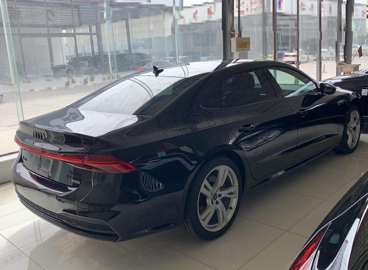 奥迪A7L 2022款 45 TFSI quattro S-line 风骑士