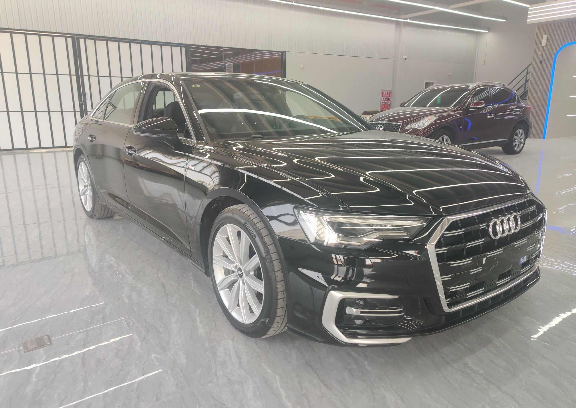 奥迪A6L 2023款 45 TFSI 臻选动感型