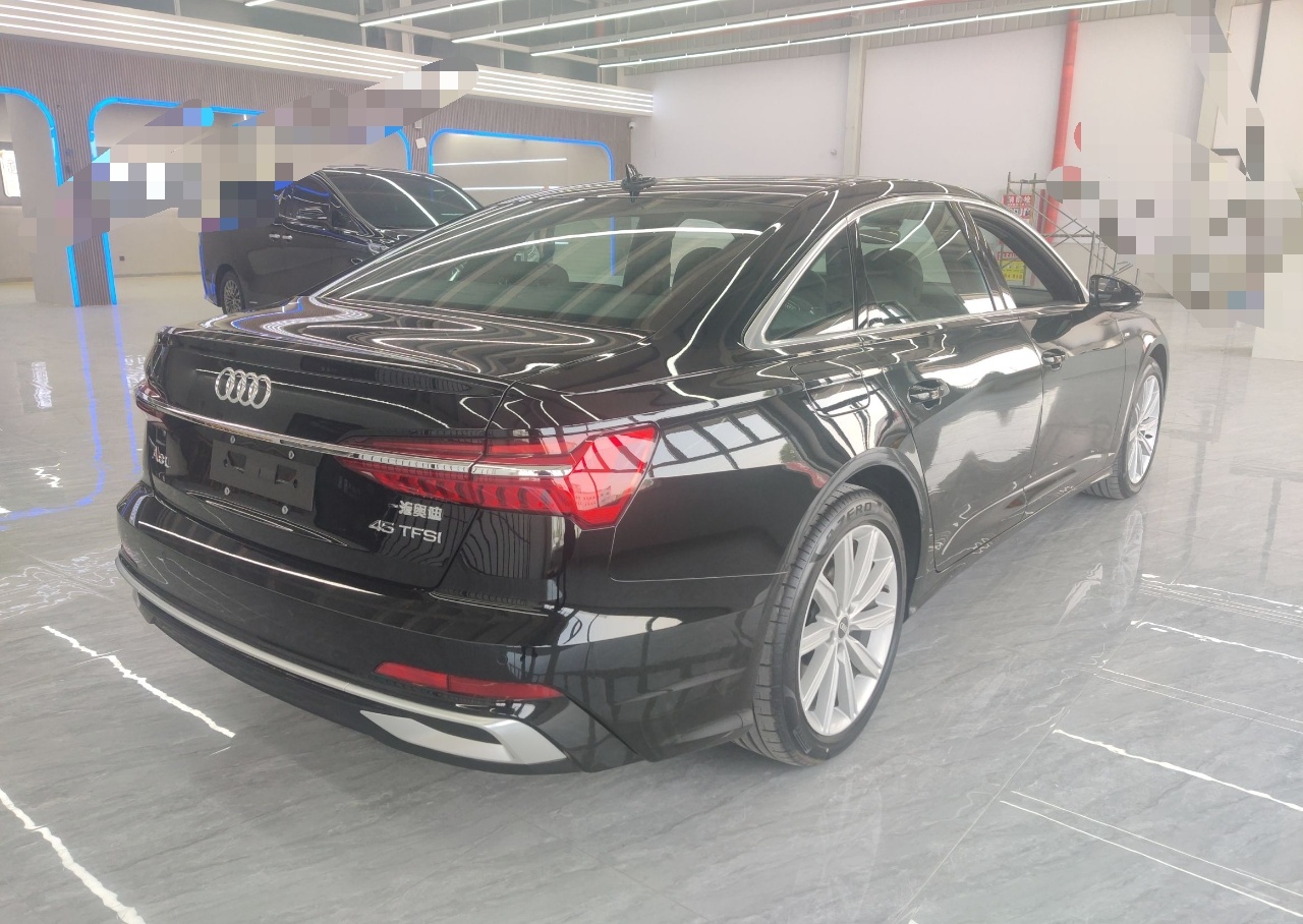 奥迪A6L 2023款 45 TFSI 臻选动感型