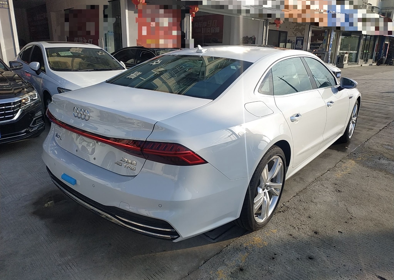 奥迪A7L 2022款 45 TFSI S-line 筑梦未来版