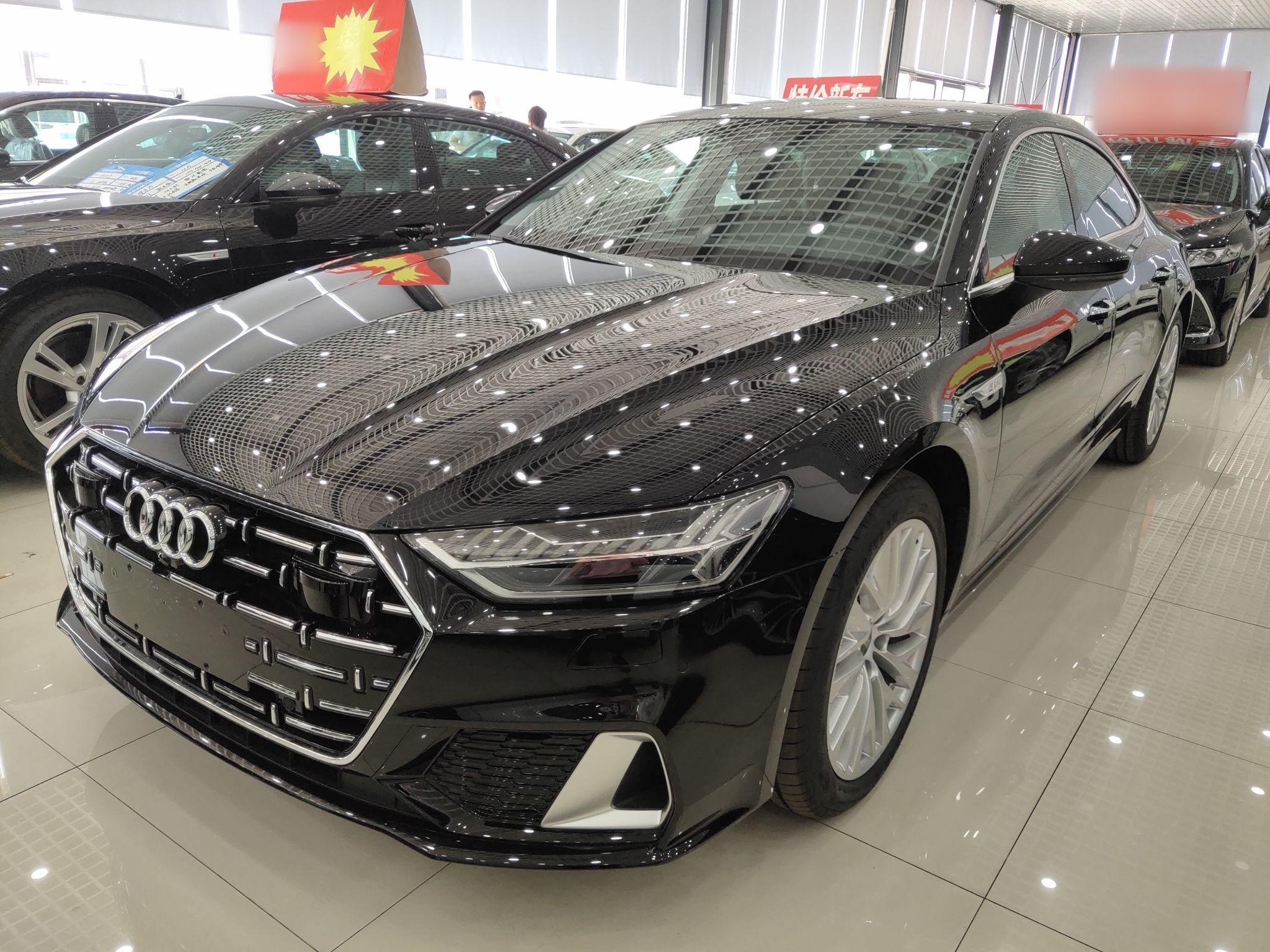 奥迪A7L 2022款 45 TFSI S-line 筑梦新生版