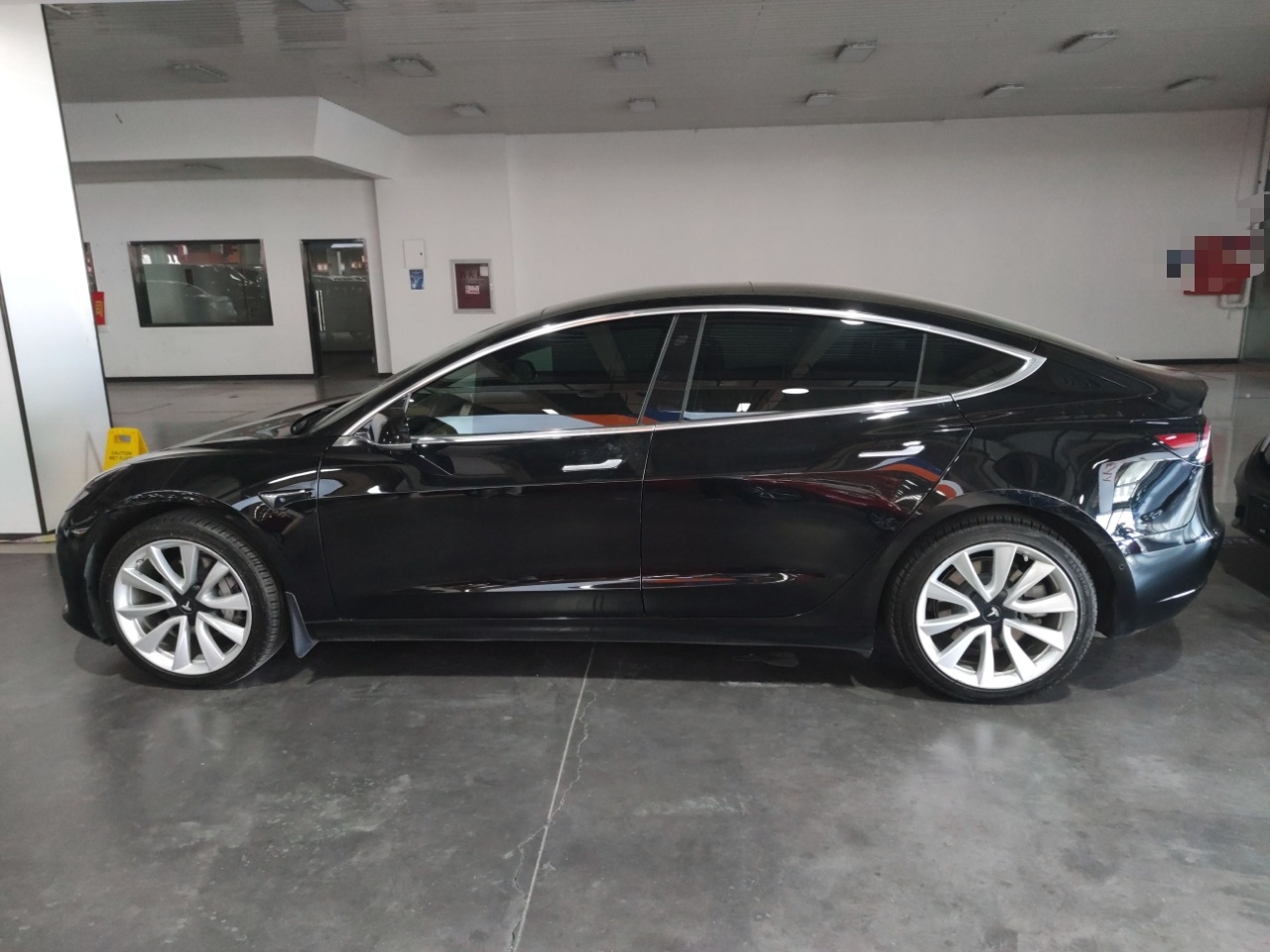 特斯拉 Model 3 2019款 标准续航后驱升级版