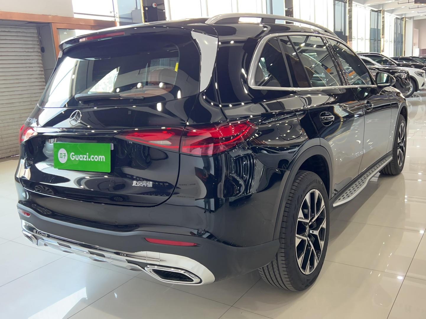 奔驰GLC级 2023款 GLC 260 L 4MATIC 动感型 7座