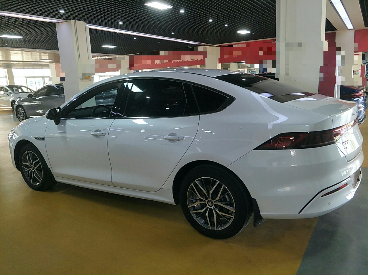 比亚迪 秦PLUS 2021款 EV 500KM 豪华型