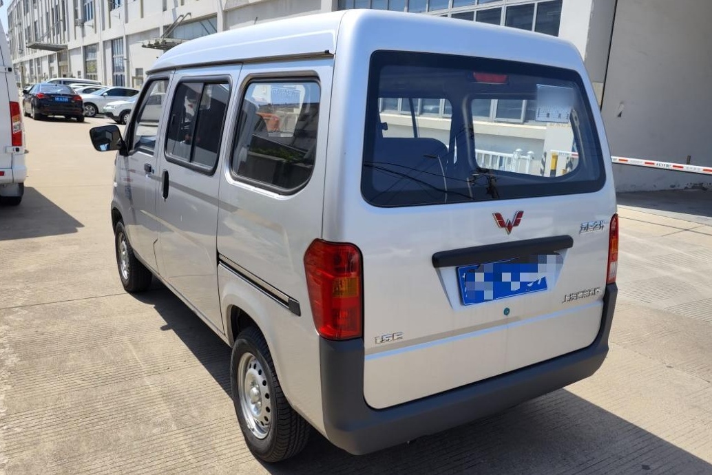 五菱汽车 五菱之光 2023款 1.5L 实用型 5/7座