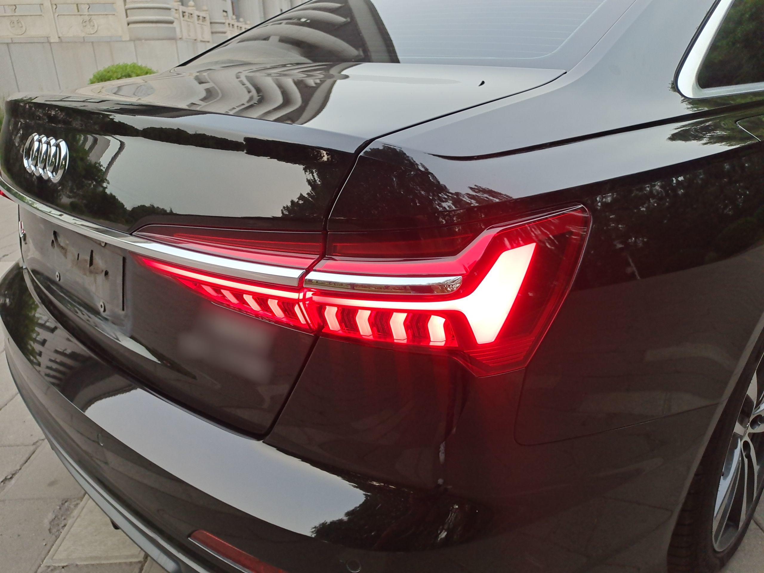 奥迪A6L 2019款 40 TFSI 豪华动感型