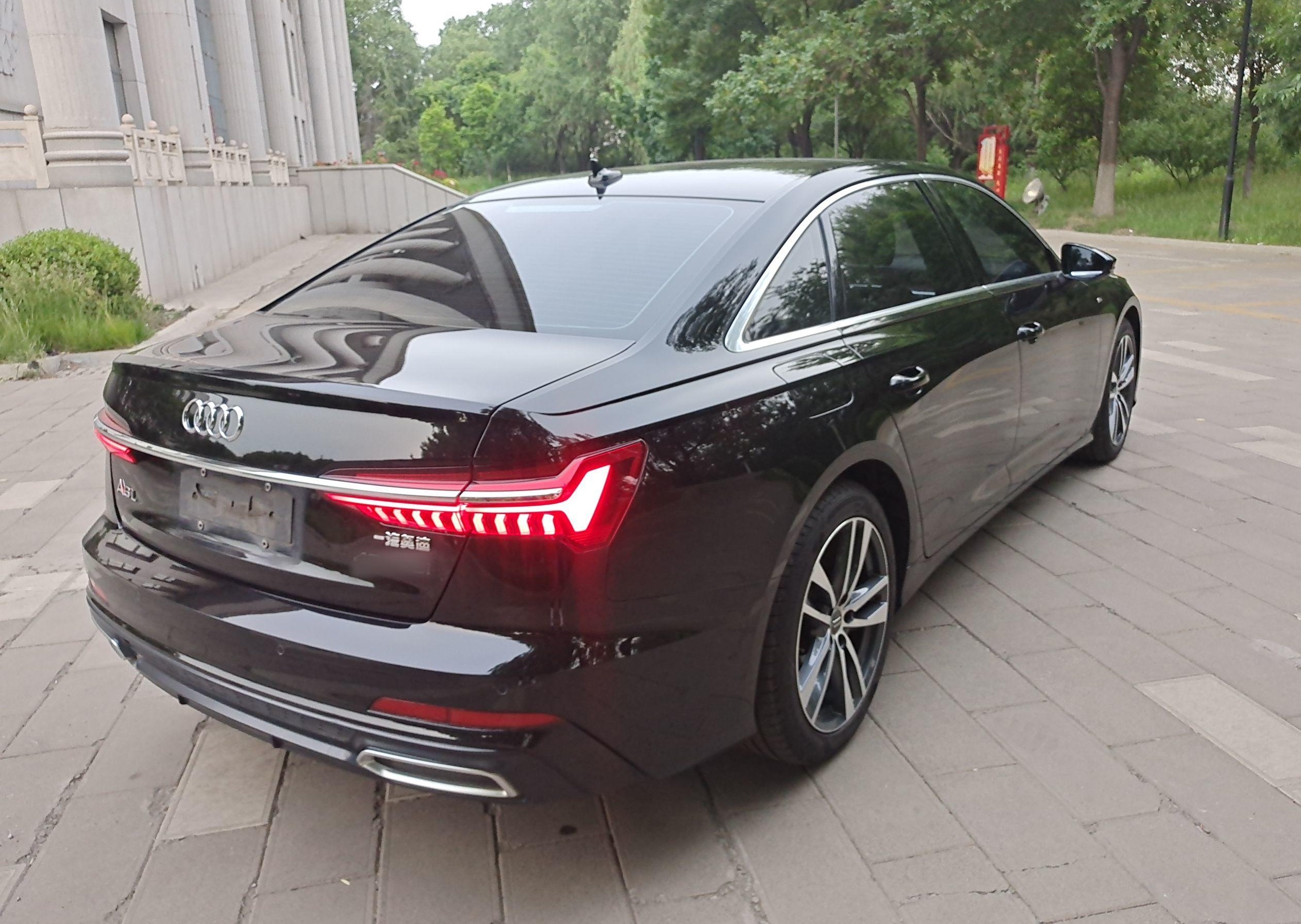 奥迪A6L 2019款 40 TFSI 豪华动感型