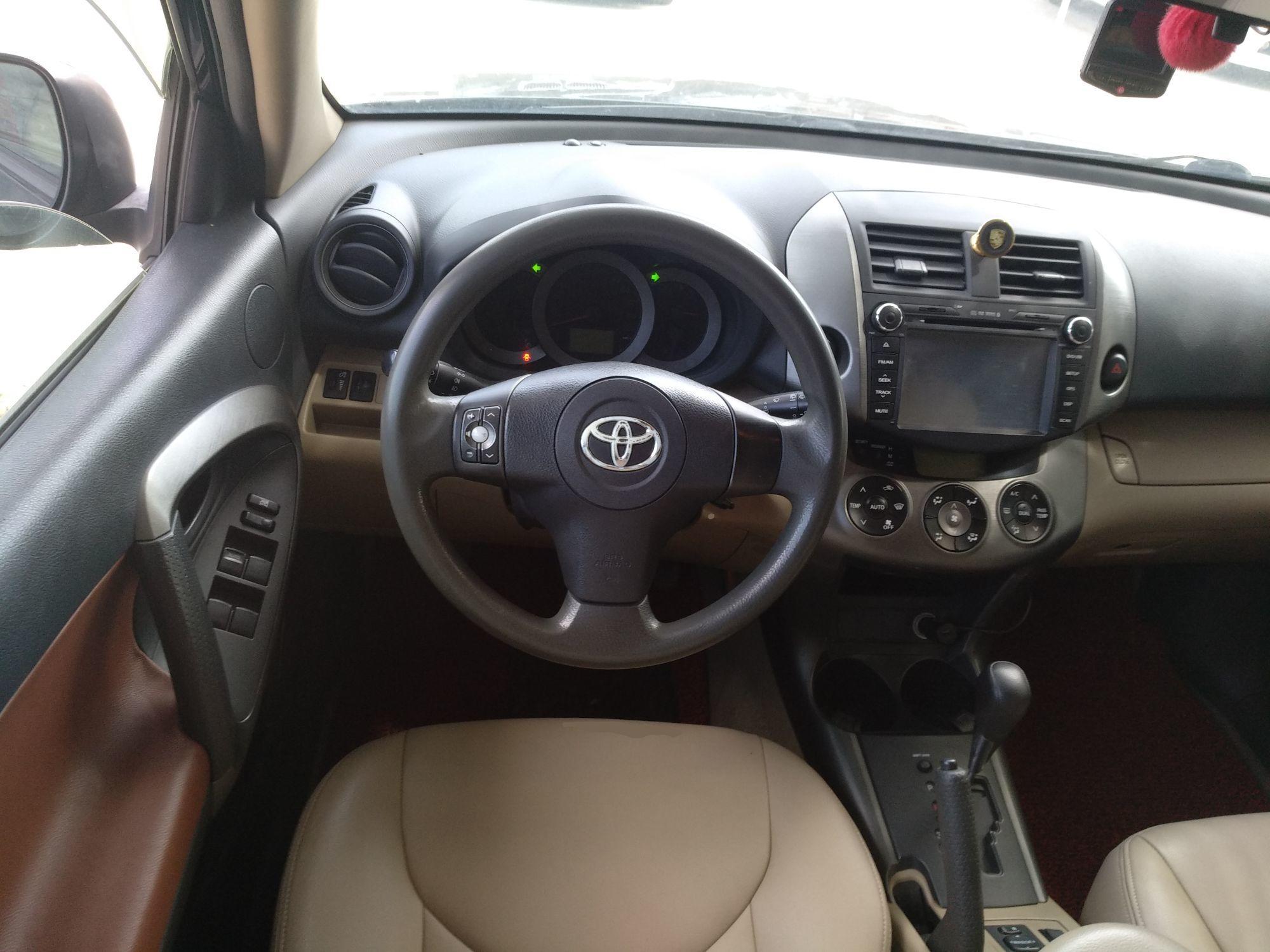 丰田 RAV4 2011款 2.0L 自动经典版