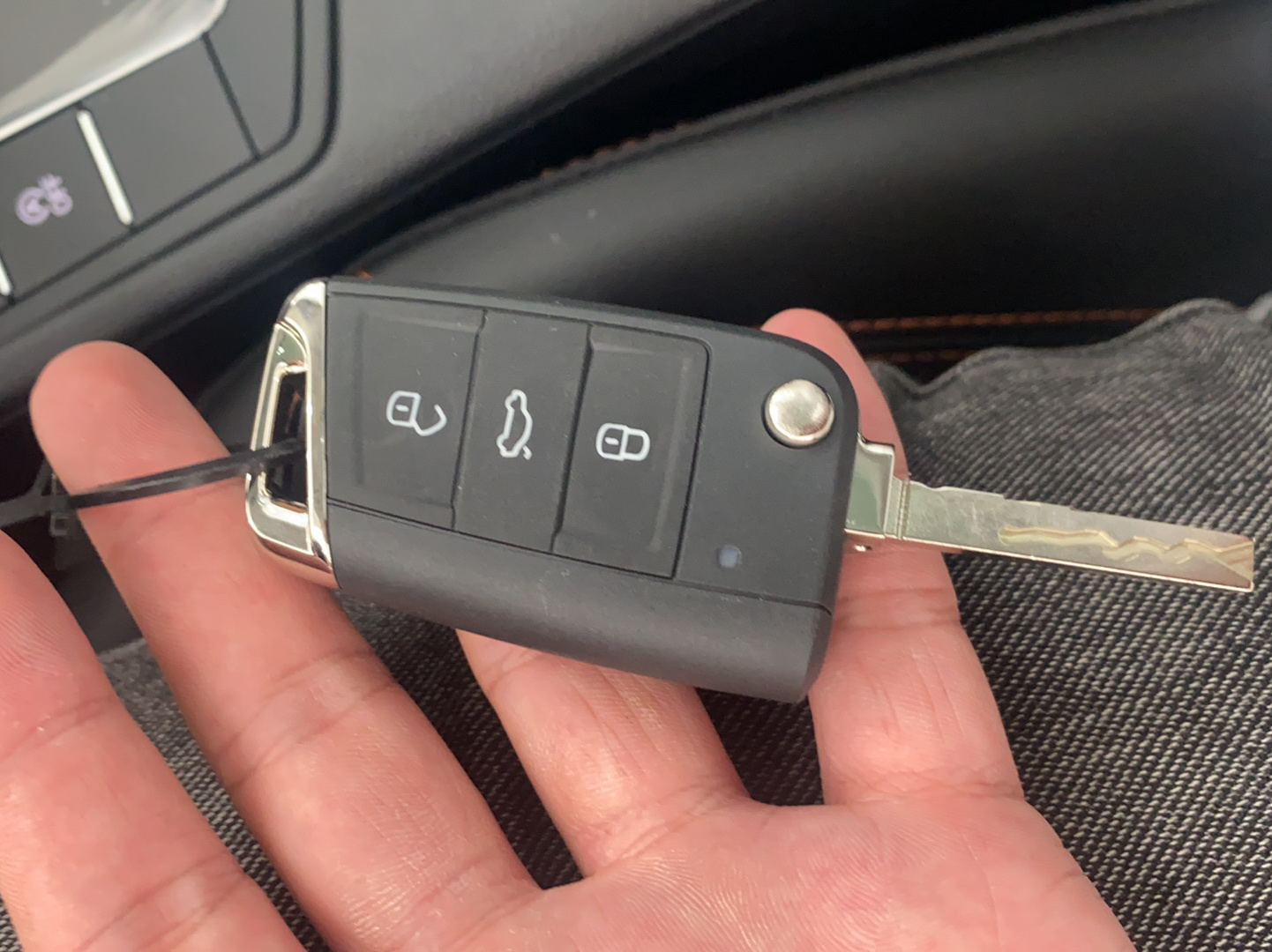 大众 宝来 2023款 200TSI DSG悦行版