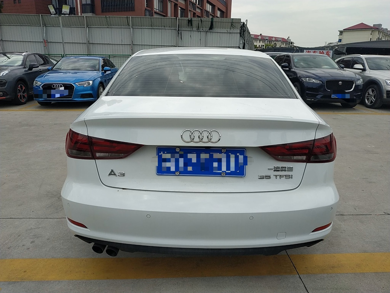 奥迪A3 2014款 Limousine 35 TFSI 自动进取型