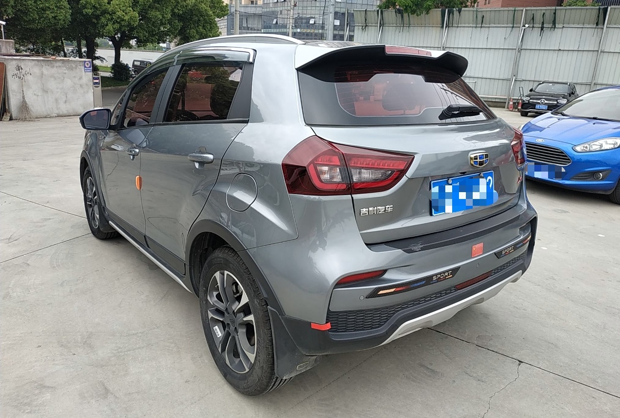 吉利汽车 远景X3 2019款 升级版 1.5L CVT尊贵型