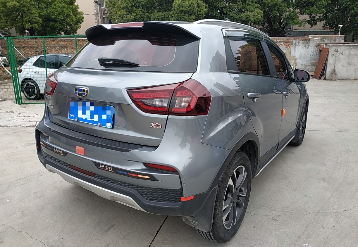 吉利汽车 远景X3 2019款 升级版 1.5L CVT尊贵型