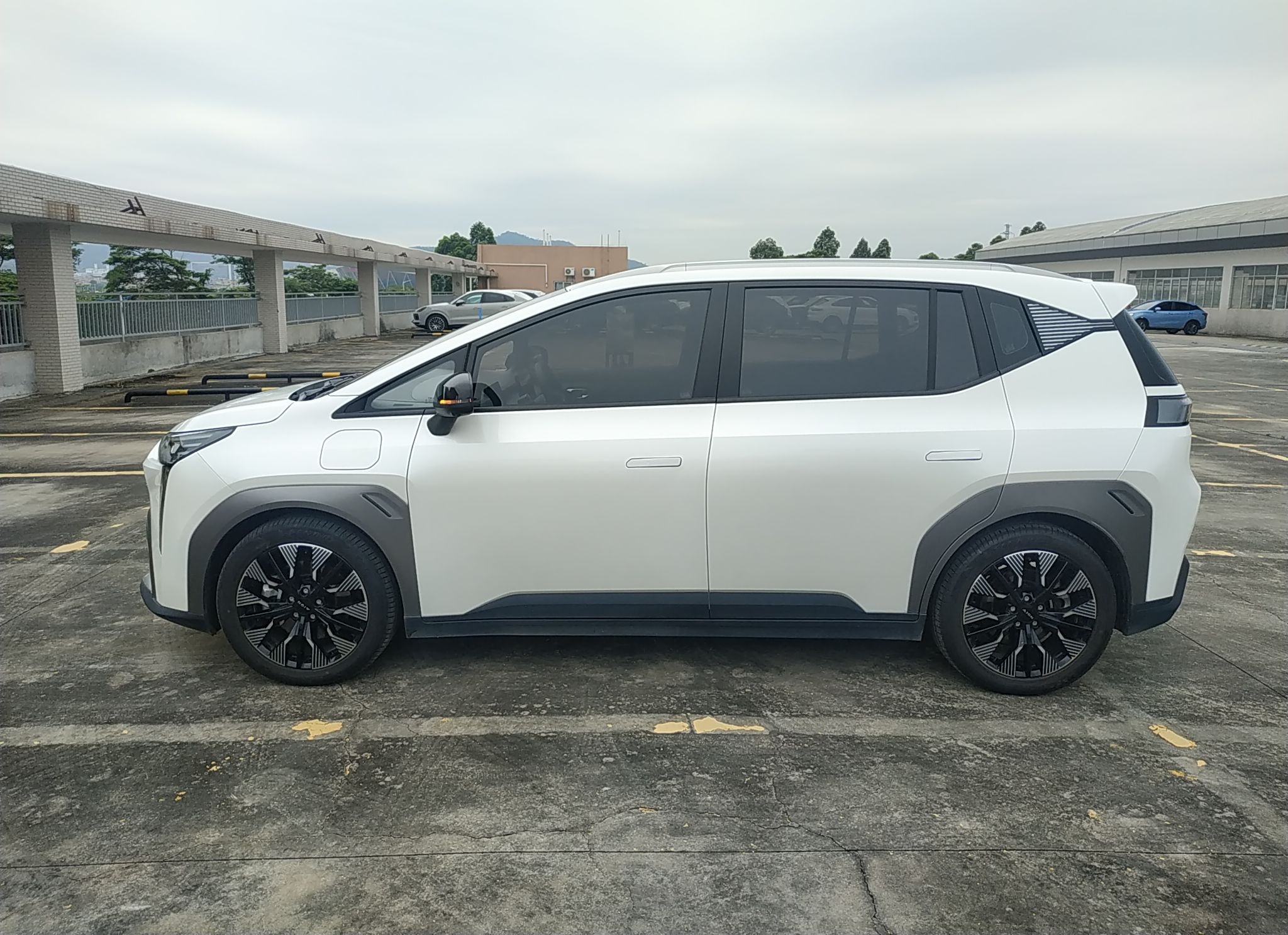 广汽埃安 AION Y 2022款 70 科技版