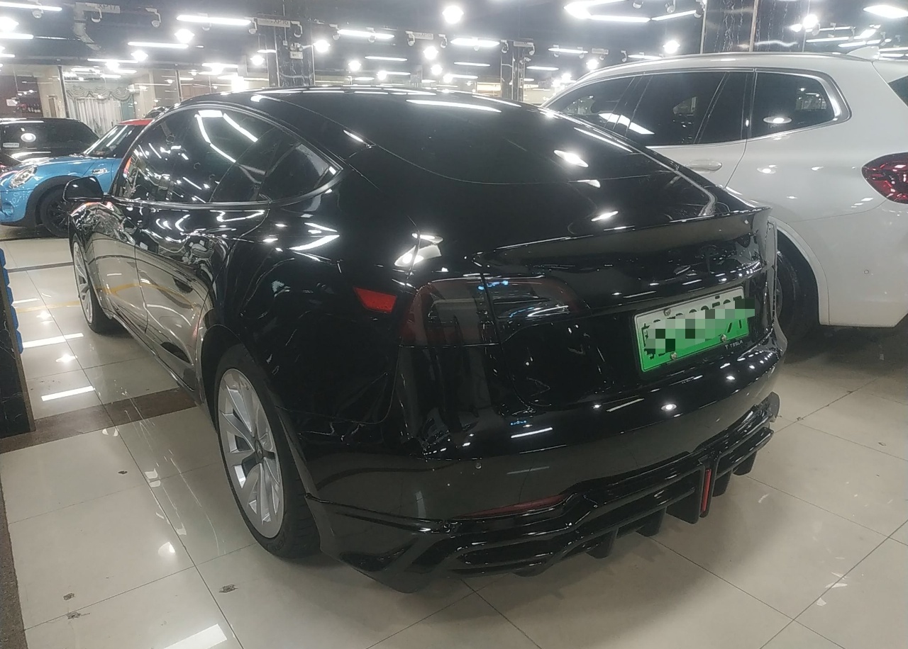 特斯拉 Model 3 2021款 标准续航后驱升级版