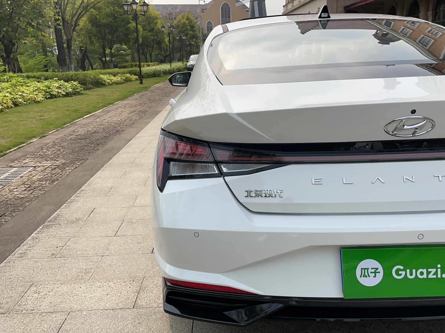 现代 伊兰特 2022款 1.5L CVT LUX尊贵版